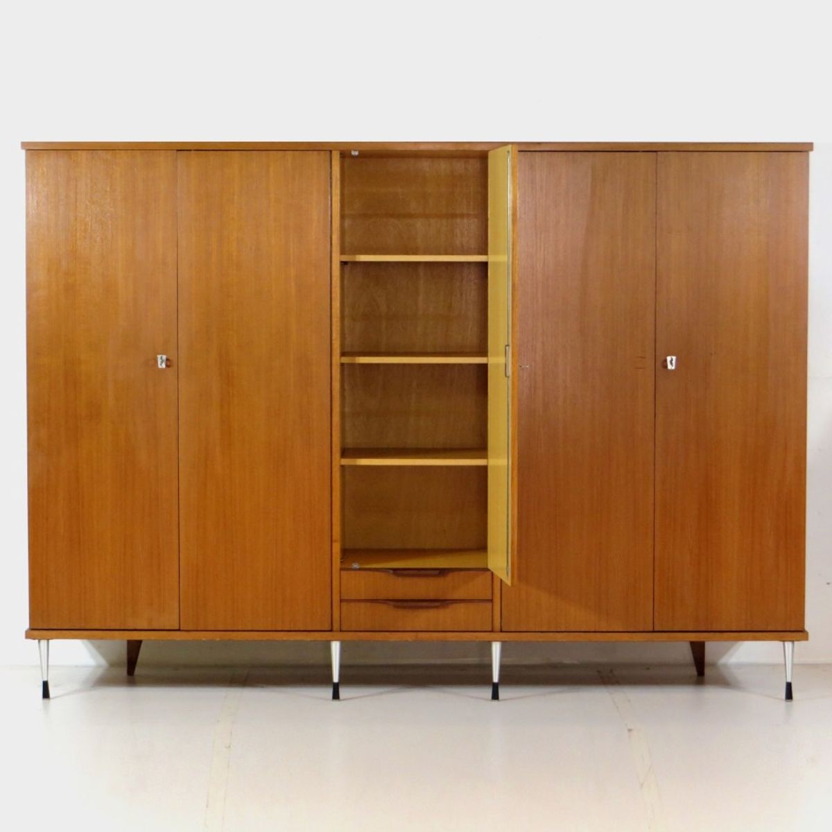 Grote Vintage 5-deurs Teak Kledingkast In Italiaanse Stijl, 1960s image 4