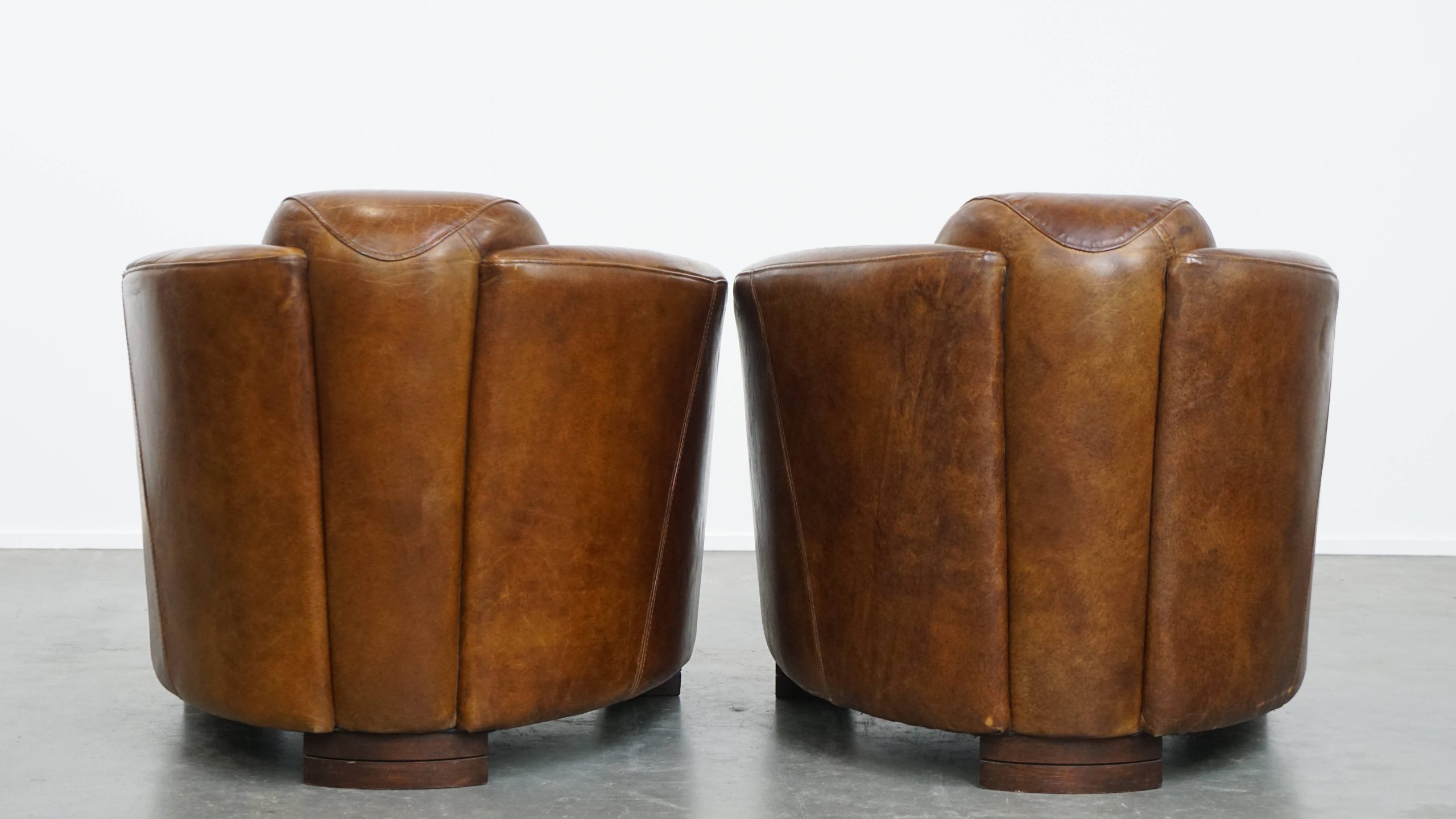 Set Van 2 Unieke En Comfortabele Bruine Rundleren Aviator Design Fauteuils/ Armchairs image 4