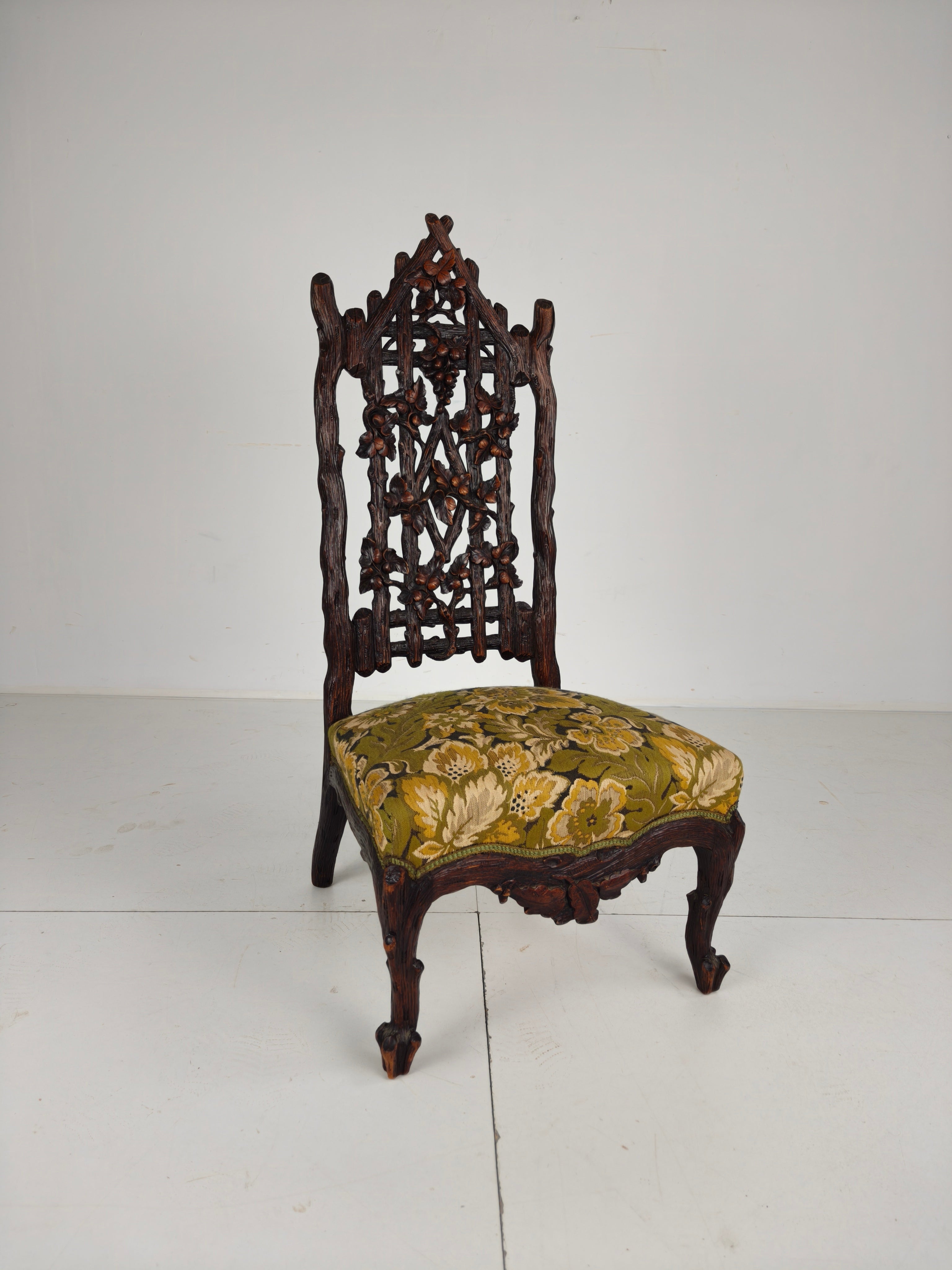 Prachtige 19e-eeuwse Black Forest Stoel – Uitzonderlijk Snijwerk image 7