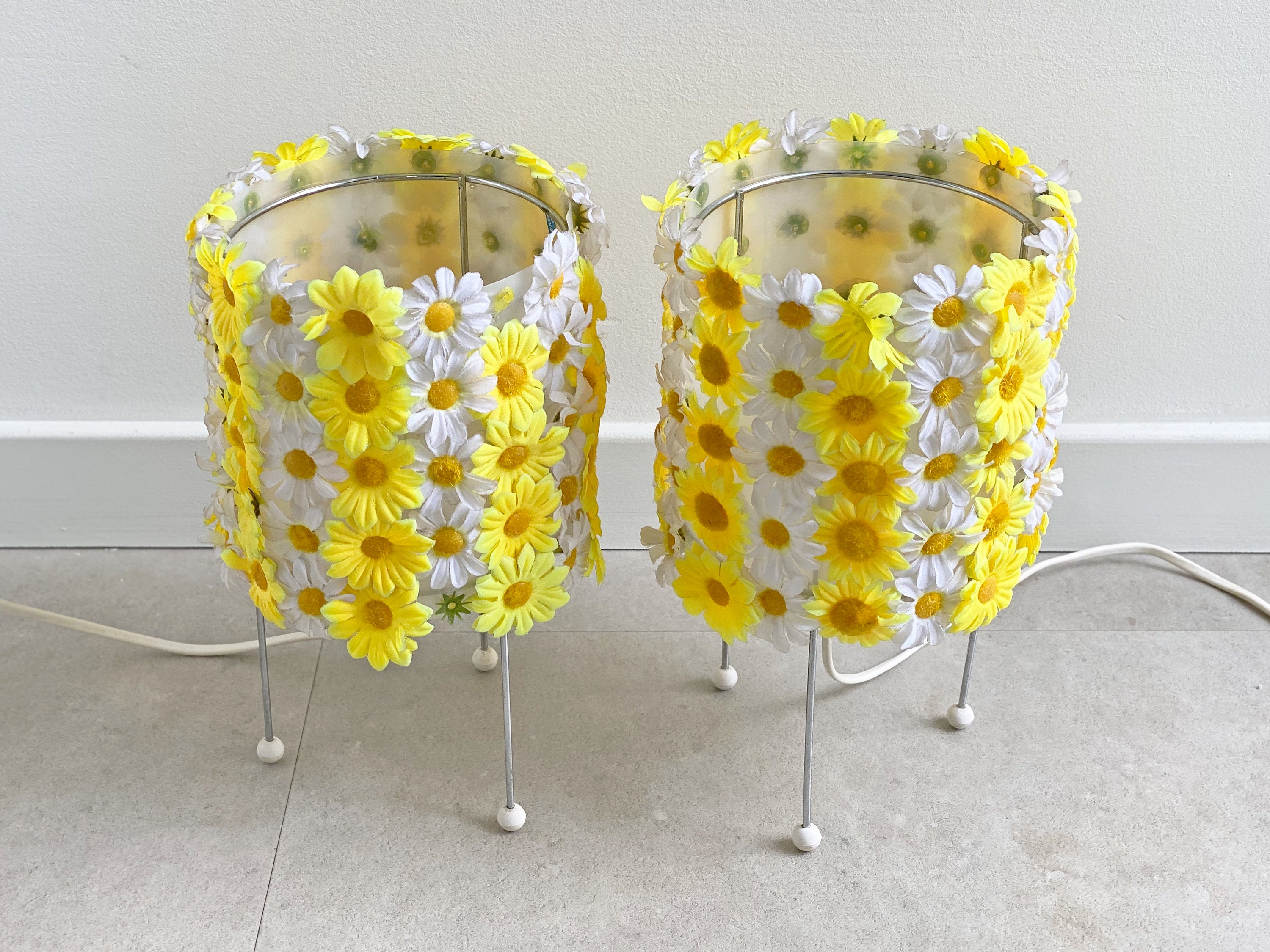 Set Van 2 Kare Design Tafellampen Met Bloemen image 3