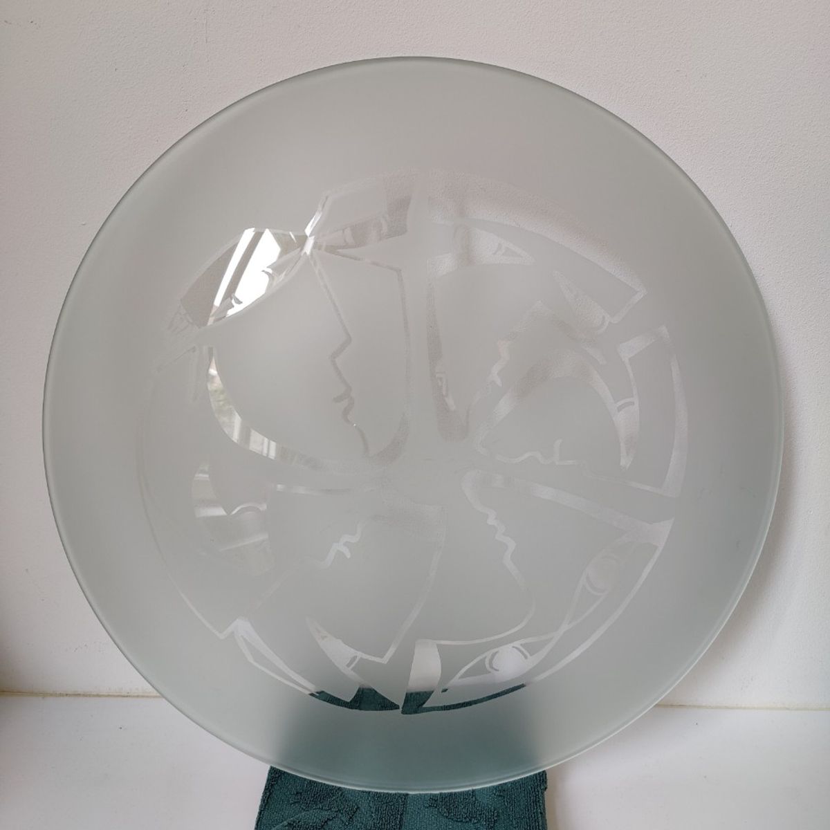 Glazen Schaal Met Geëtst Patroon Van Maskers Ca 1990 - 2000 image 16