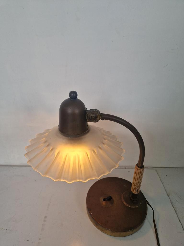 Jaren 30 Art Deco Bureau Lamp Notaris Lamp. image 3
