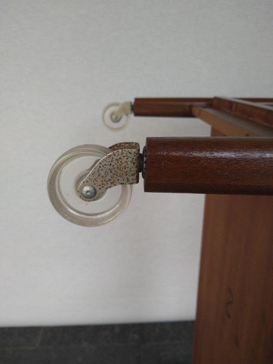 Scandinavisch Teakhouten Vintage Serveerwagen image 4