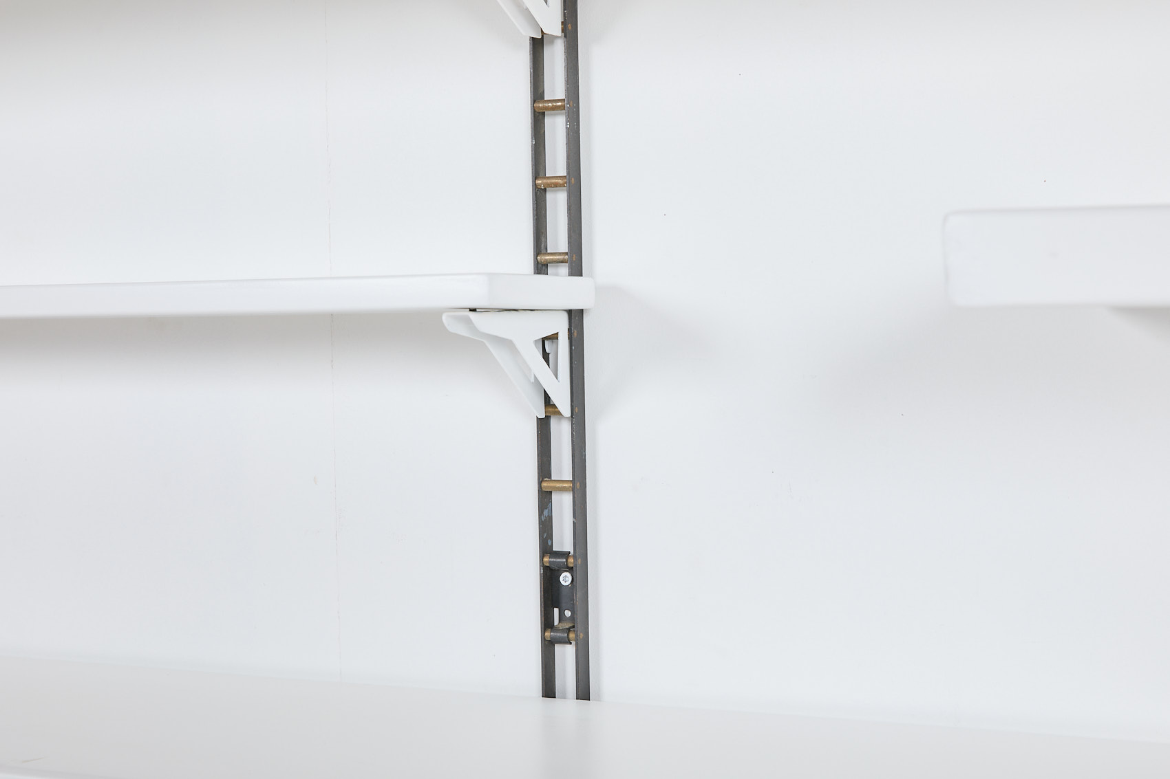 1960’s Italian Mid-century Modern Modular Wall Shelving System image 4