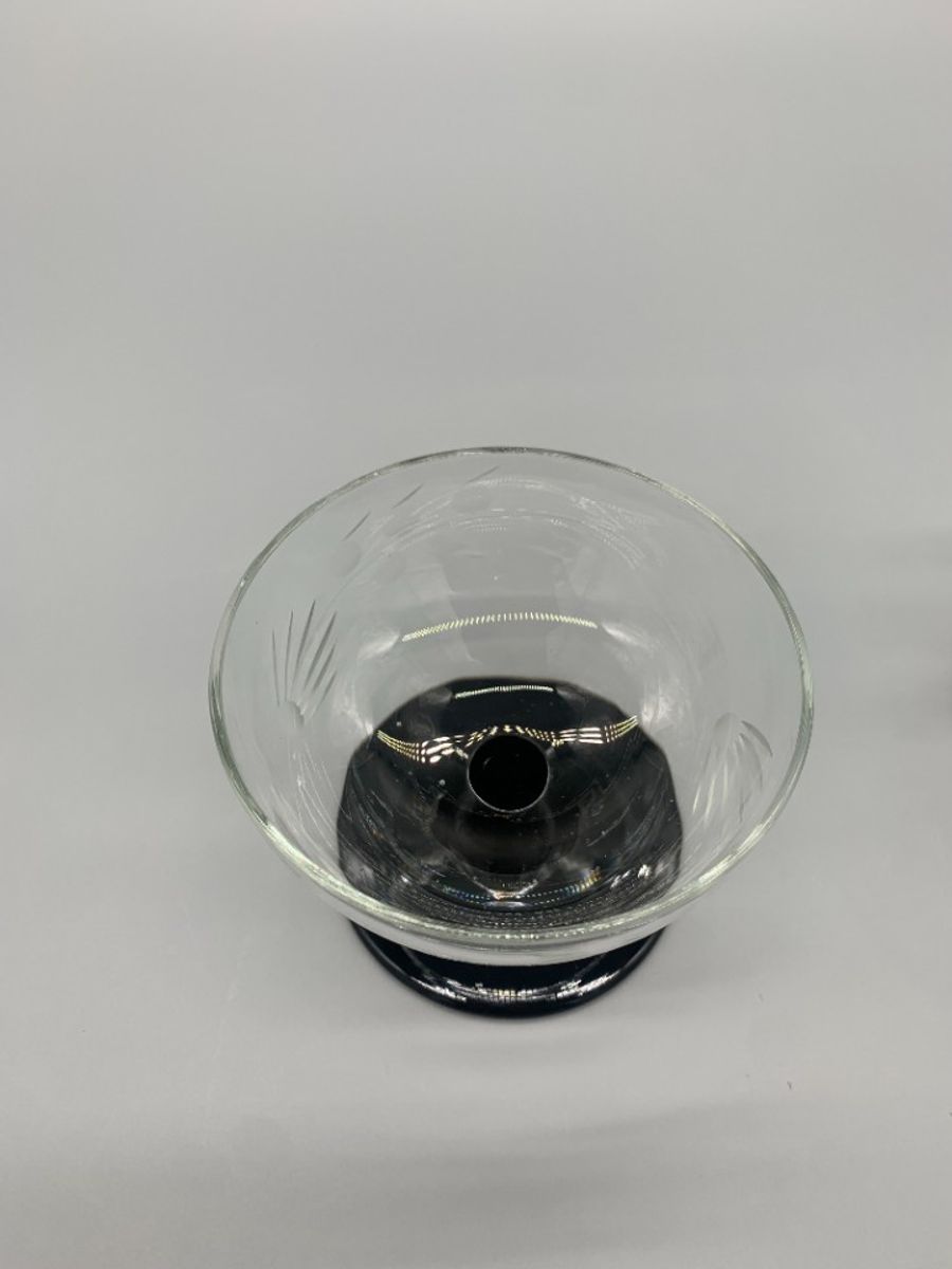 Set Vintage Gegraveerde Coupe Glaasjes Zwarte Voet 3 Stuks image 7