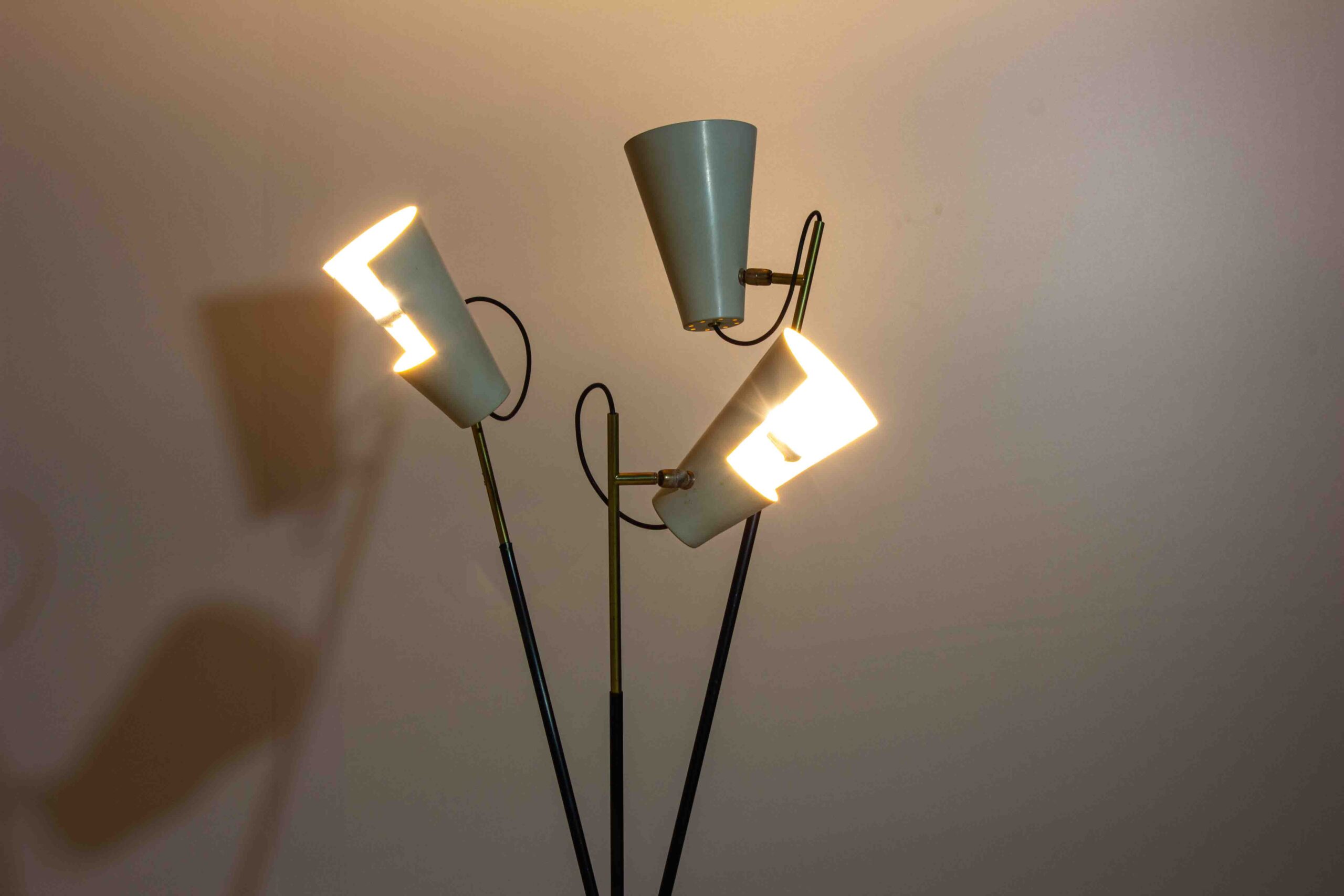 Elegante Mid-Century Modernistische Stilnovo Stalamp Uit 1960 Italïe image 5