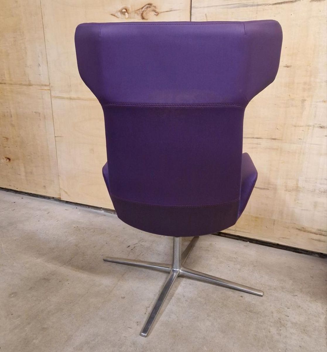 Stijlvolle Strakke Lexi Lounge Paarse Draaifauteuil image 3