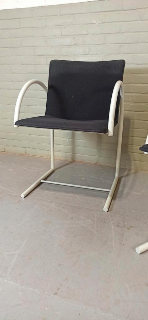 Set Van 2 Vintage Cirkel Stoelen, Metaform, Postmodern image 16