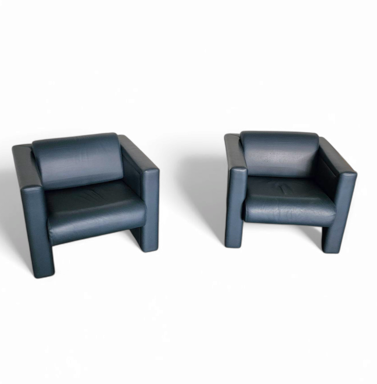 Pair / Trix And Robert Haussmann / Leather Chairs By Knoll image 10