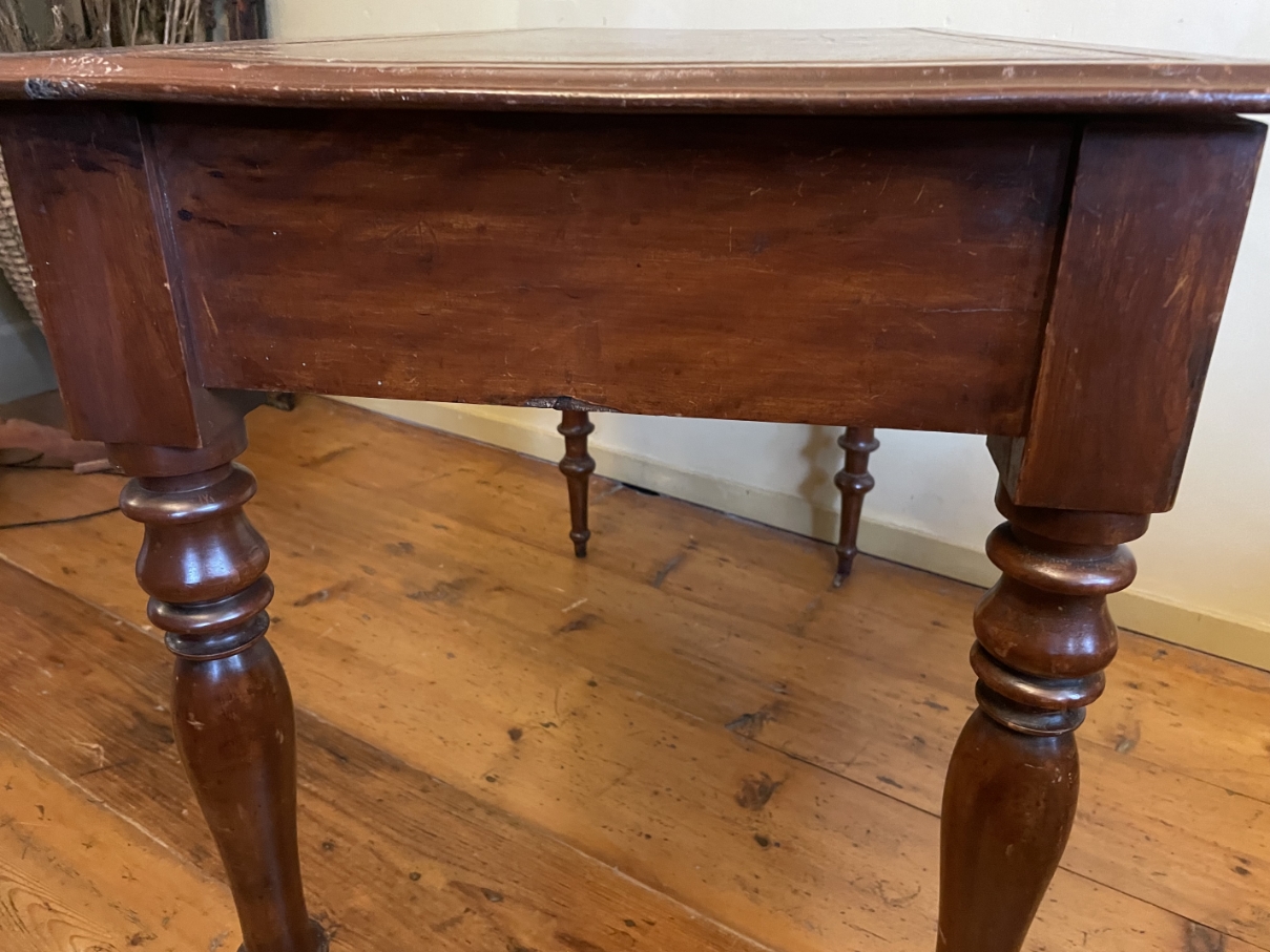 Magnifiek Bureau Werktafel Leer En Ingelegd Met Bladgoud 19e Eeuws Frans image 9