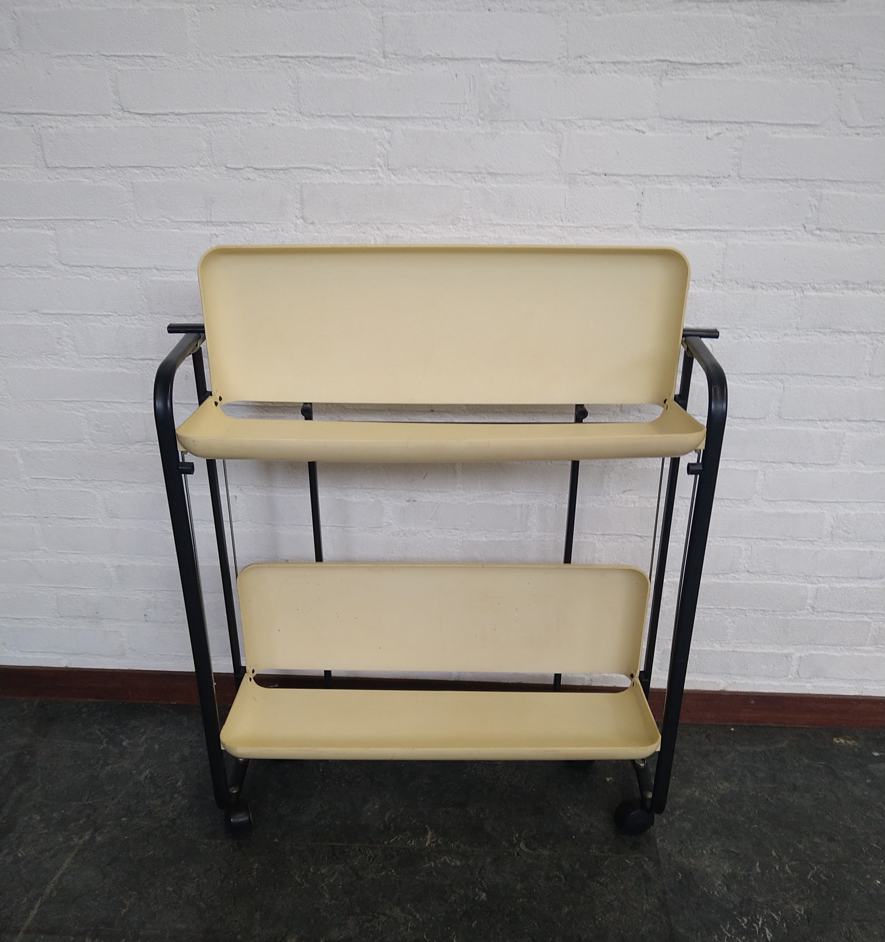 Vintage Serveerwagen/trolley image 9
