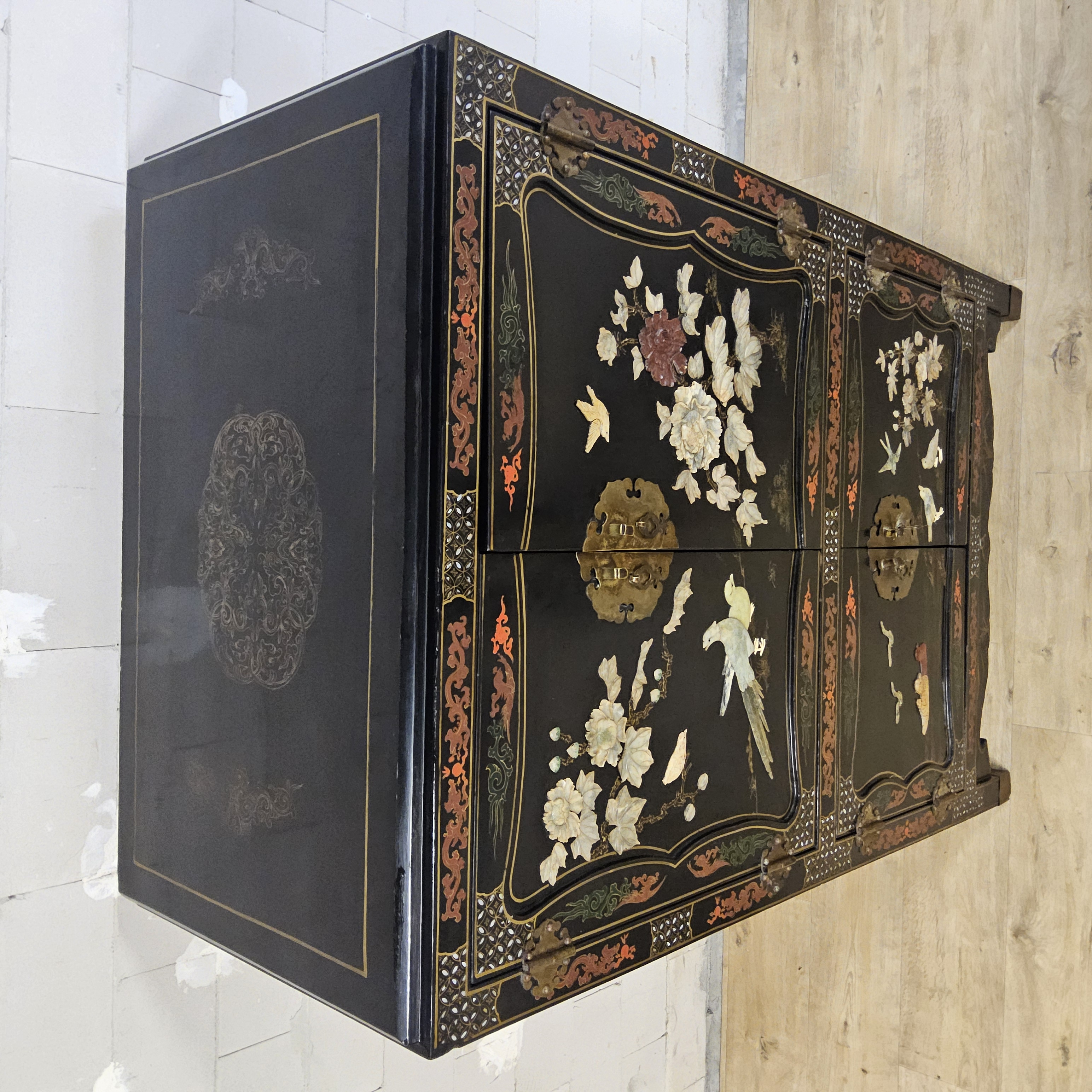 Vintage Chinese Lakkast Vogels Bloemen (speksteen) Bohemian Kast / Oosterse Kast / Aziatische Kast image 6