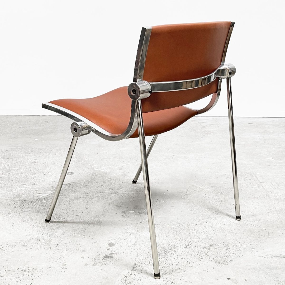 Vintage Italiaanse Vaghi 601 Linea Uno Arch Stoel Opnieuw Bekleed Met Leer. image 3