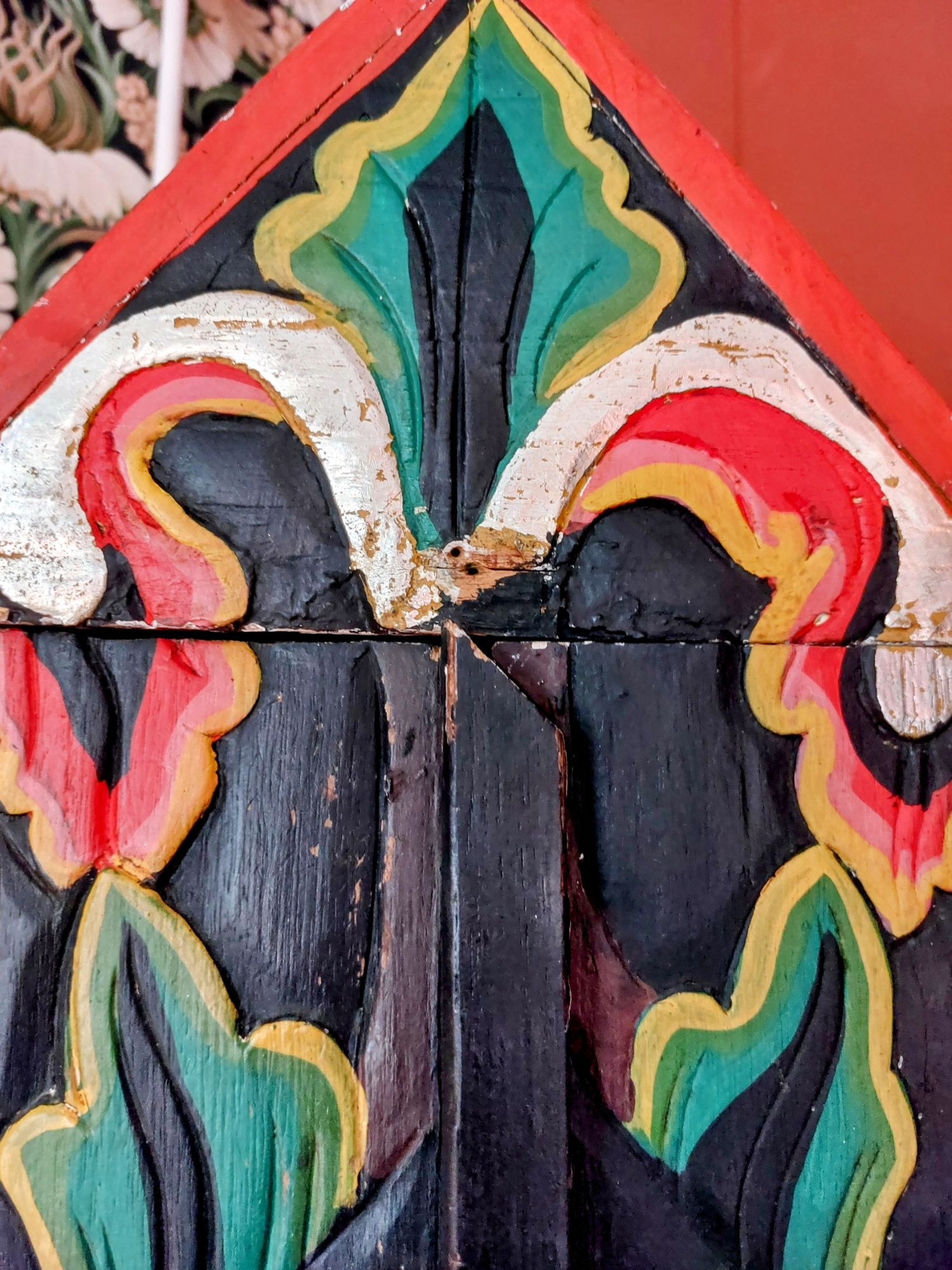 Tibetaans Kastje Houtsnijwerk Handgeschilderd image 9