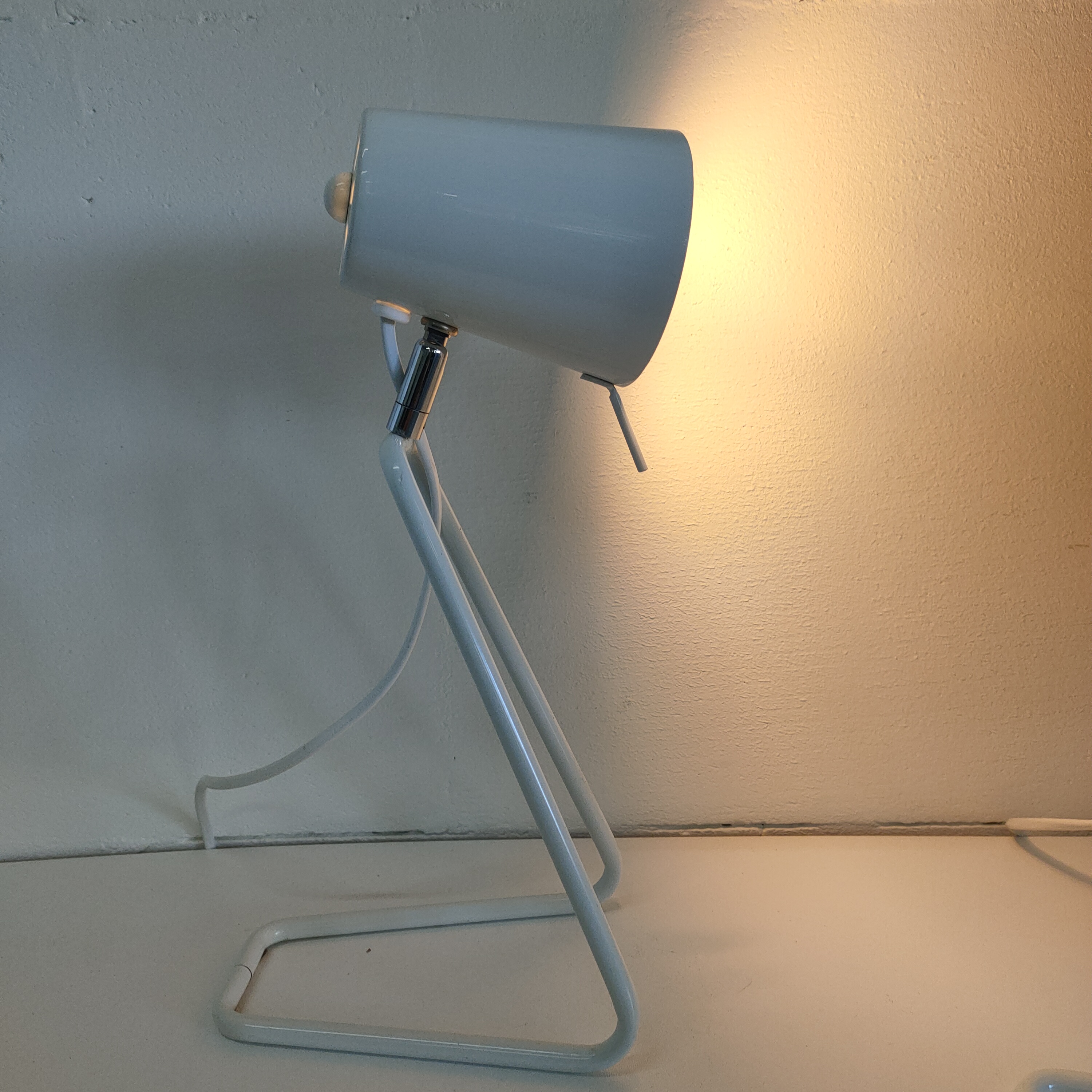 Set Verstelbare Tafel- Bureau Of Nachtkast "z" Lamp Van Leitmotiv image 6