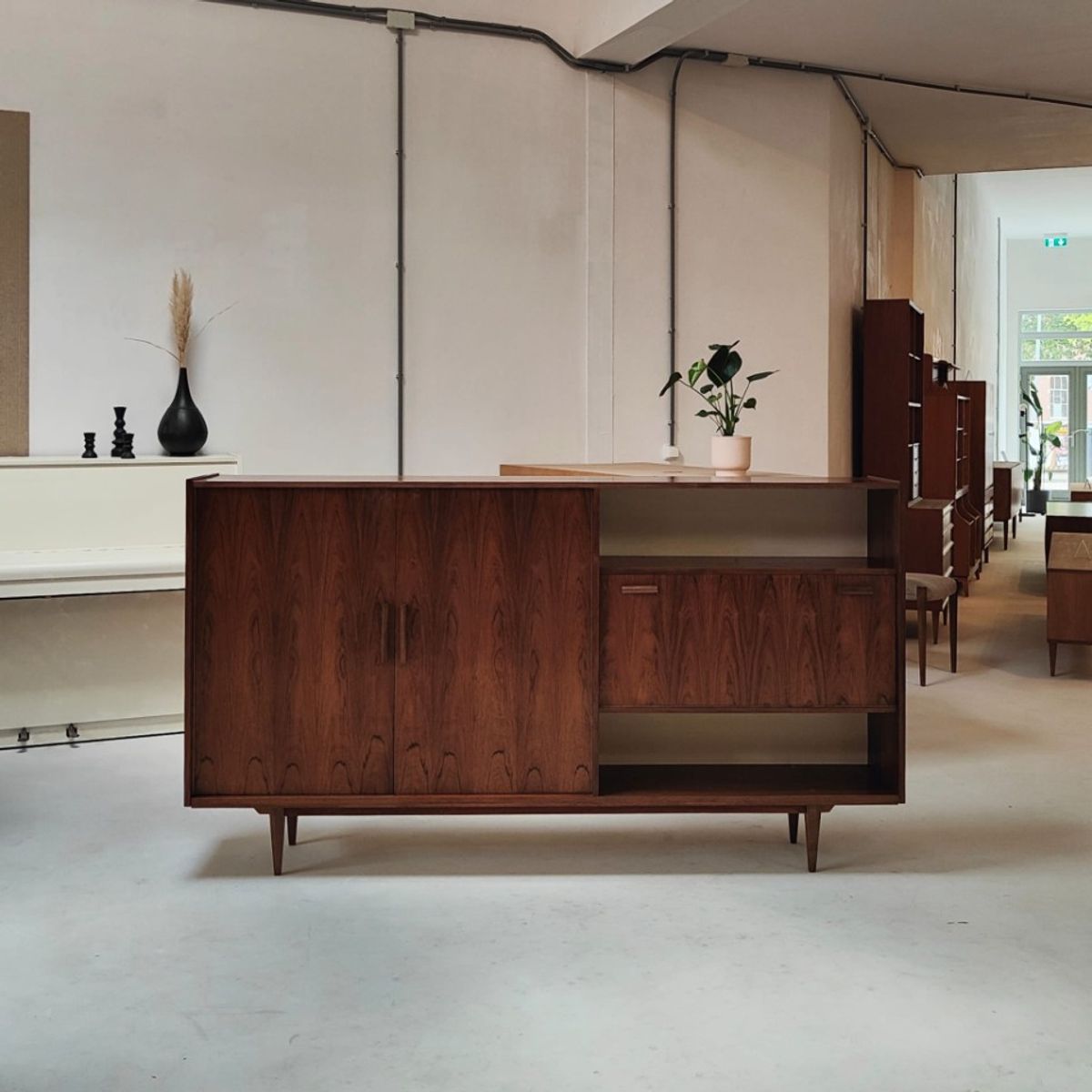 Mid Century Midboard image 18