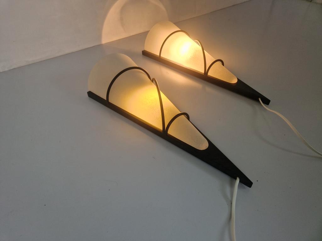 Een Paar Wandlampen Design Metaal Glas. image 4