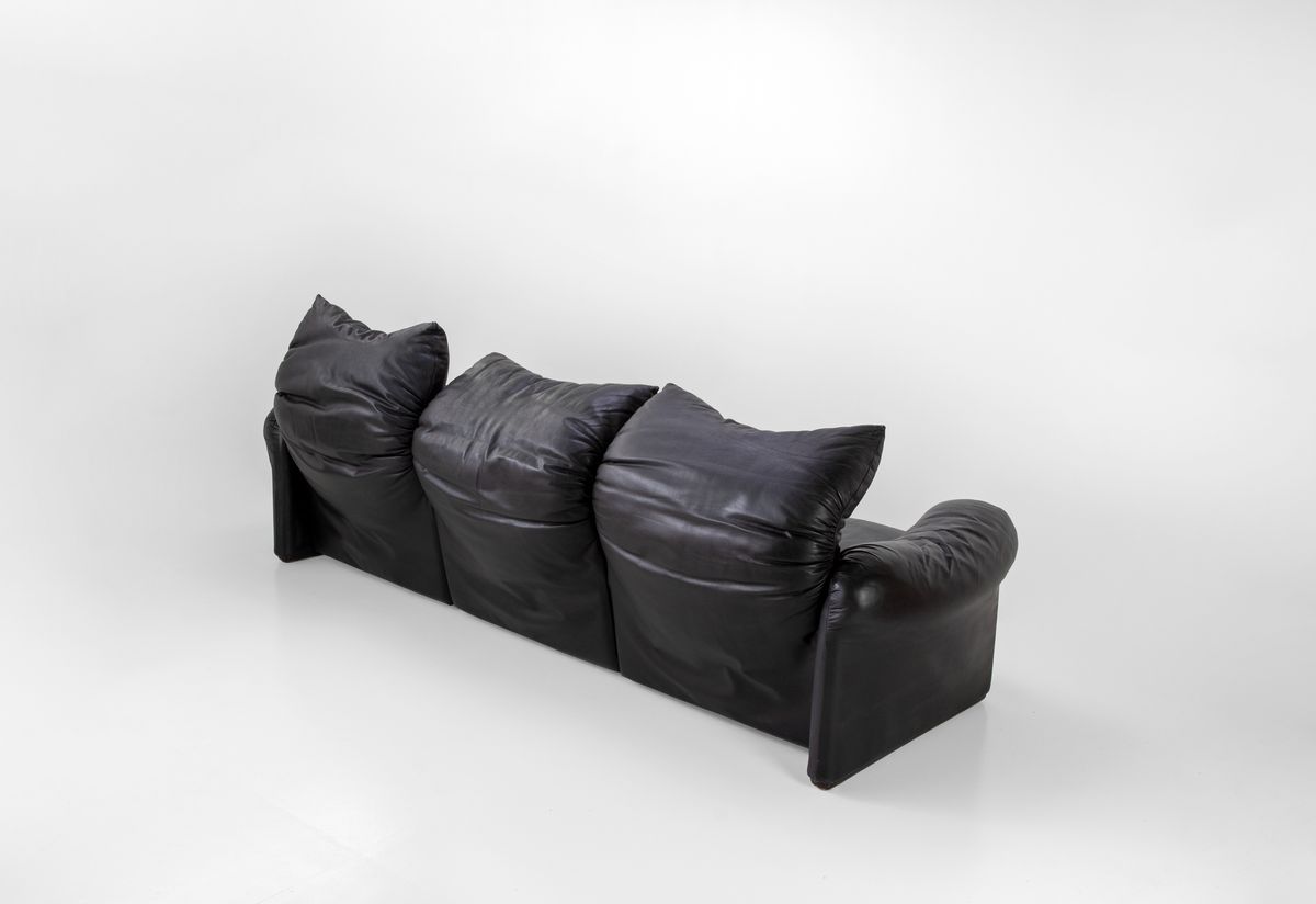 Cassina Maralunga 3-seater – Early Edition 1970s image 8