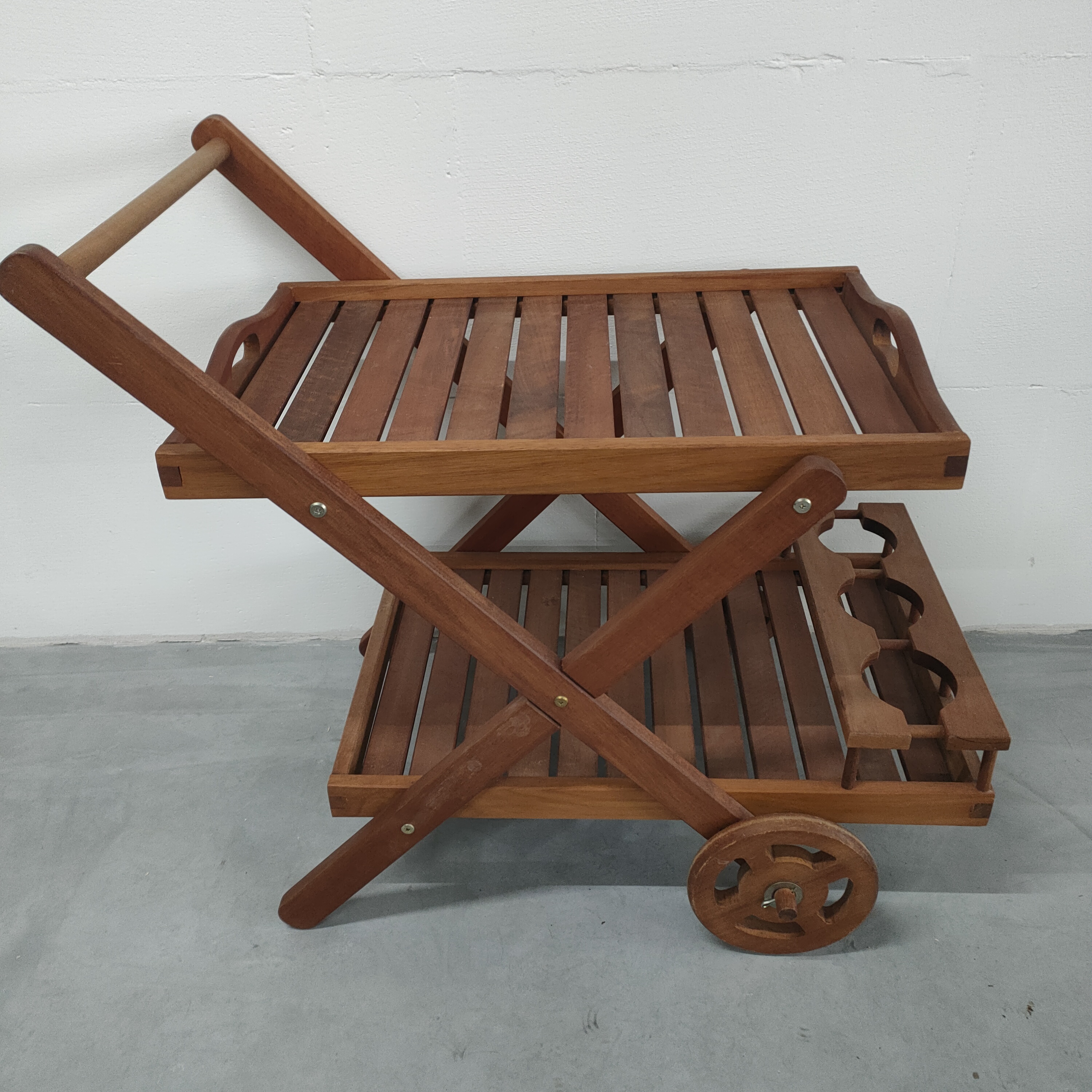 Houten Serveertrolley Met Afneembaar (dien)blad image 2