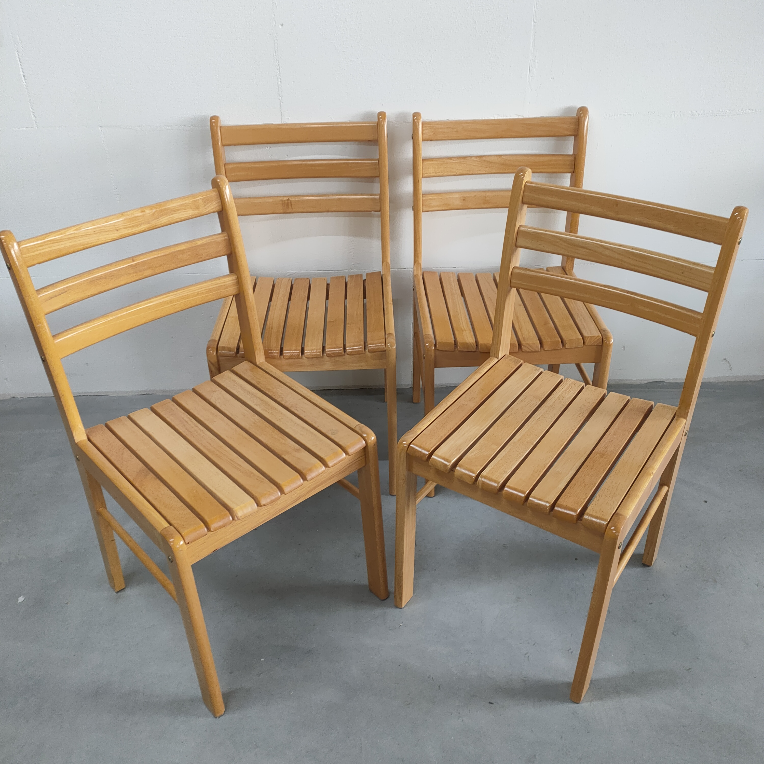 Set (van 4) Scandinavische Beukenhouten Eetkamerstoelen image 7