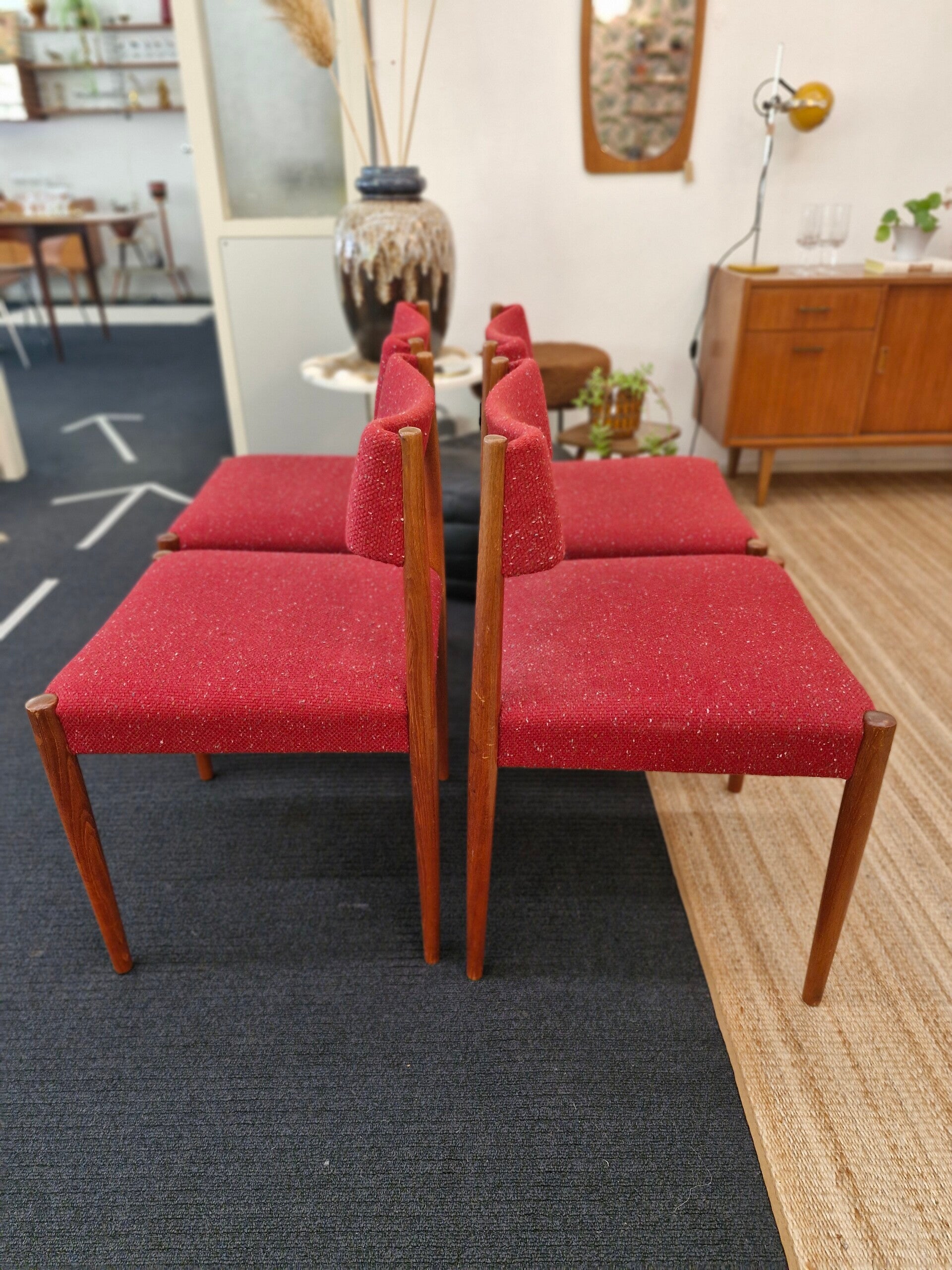 Set Van Vier Bovenkamp Bender Madsen Eetkamerstoelen image 4