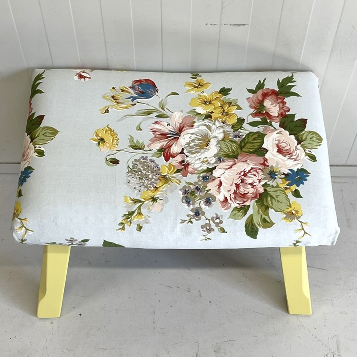 Nieuw Gestoffeerd Voetenbankje Footstool Retro Stof Bloem image 4