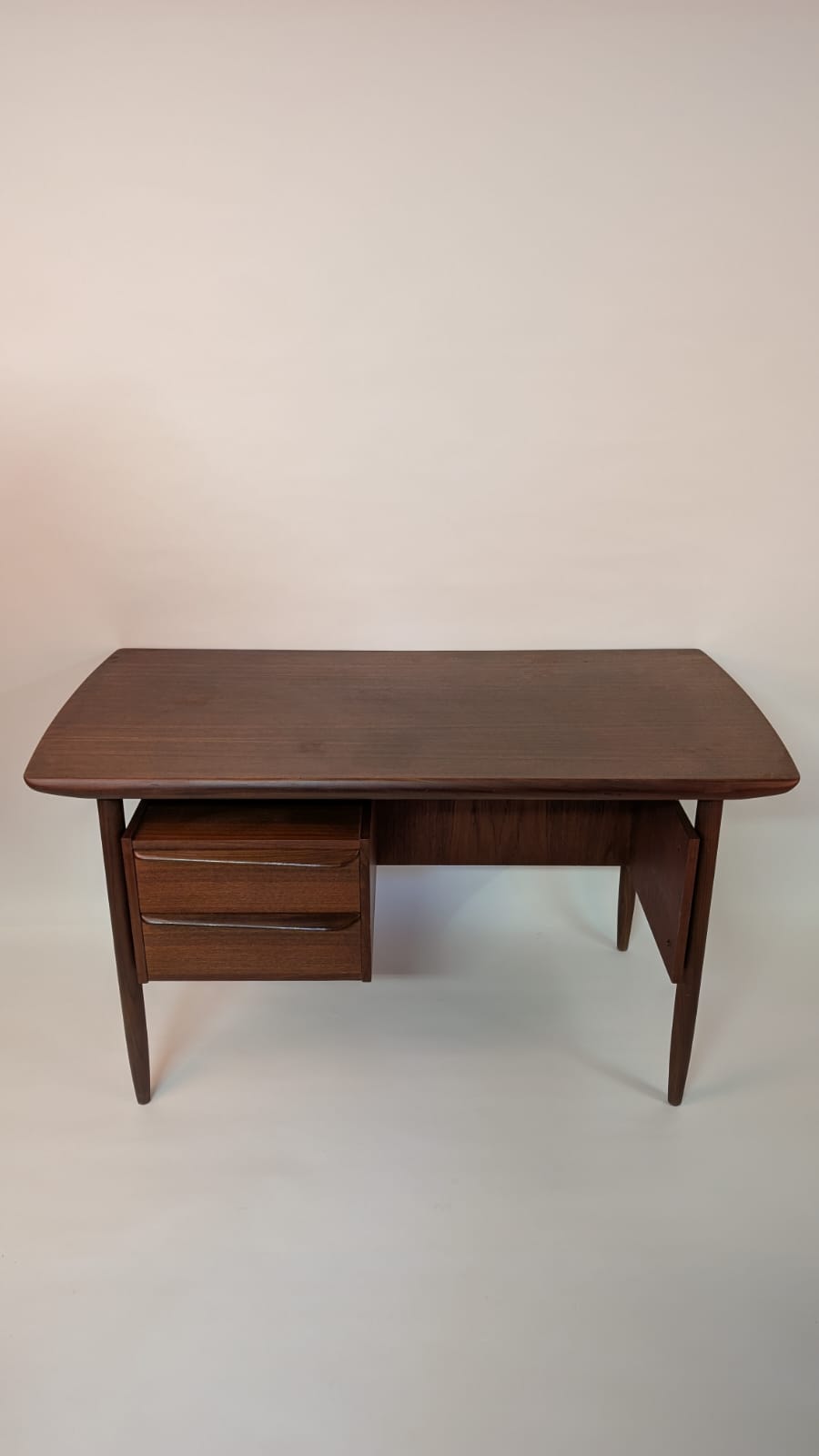 Iconisch Mid-century Teak Bureau – Tijseling Voor Hulmefa – Jaren ’50 – Cowhorn / Design Bureau / Retro Meubel image 3