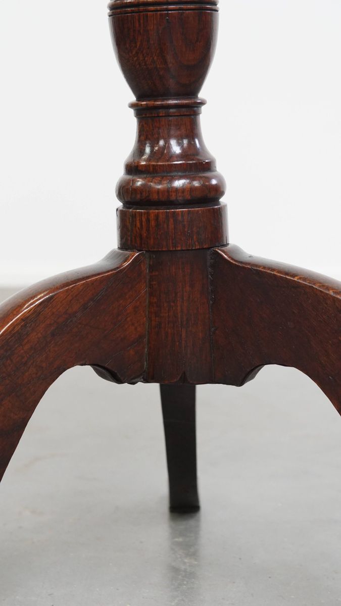 Leuke Antieke Engelse Ronde Wijn/ Tilt Top Table/ Bijzettafel Uit De 19e Eeuw Met Een Rond Blad image 5