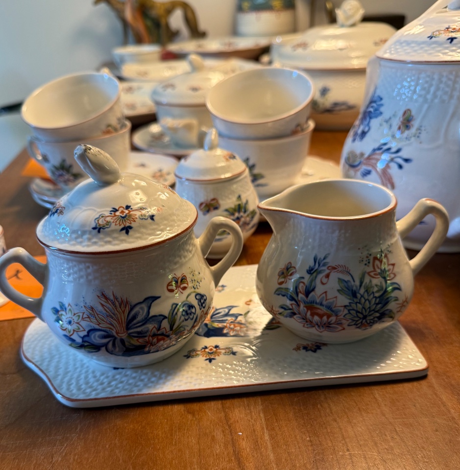 80 Delig!!: “boch – La Louvière – Rhodes – Dishwasher Proof” Servies image 4