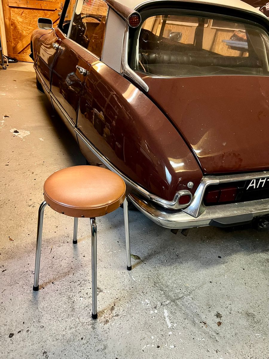 Vintage Krukje Met Cognac Kleurige Zitting Jaren 60 image 10