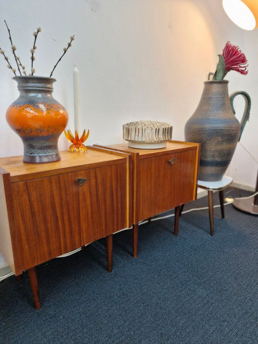 Set Van Twee Vintage Nachtkastjes 70s image 12
