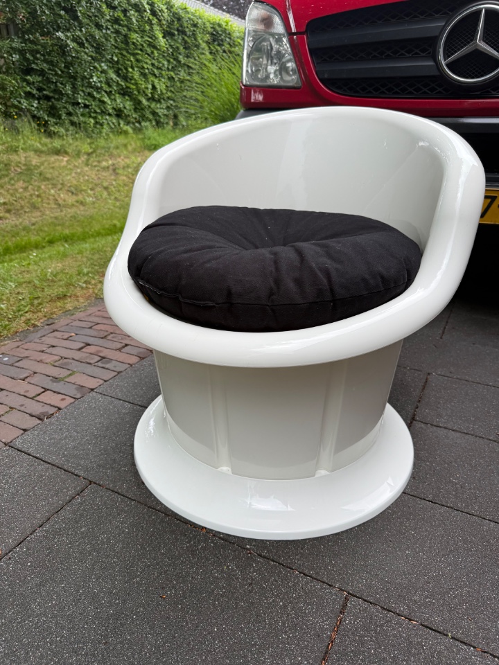 IKEA Poptorp Stoel Wit Met Zwart Kussen image 13