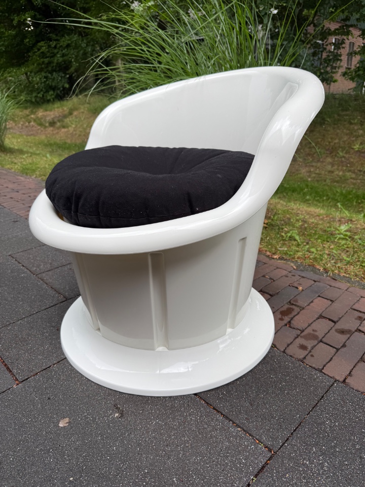 IKEA Poptorp Stoel Wit Met Zwart Kussen image 4