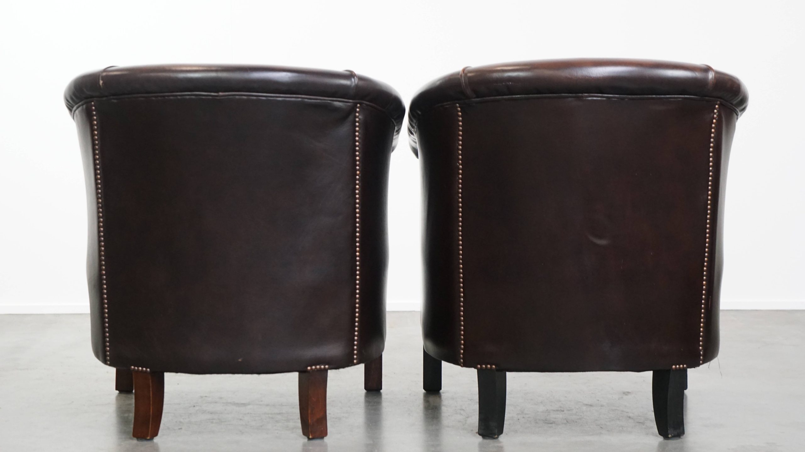 Elegante En Comfortabele Set Van 2 Rundleren Clubfauteuils In Engelse Stijl image 4
