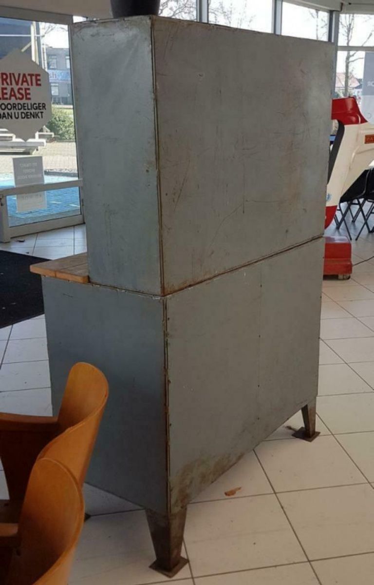 Industriele Ladekast, Dressoir , Postkast In 2 Delen image 6