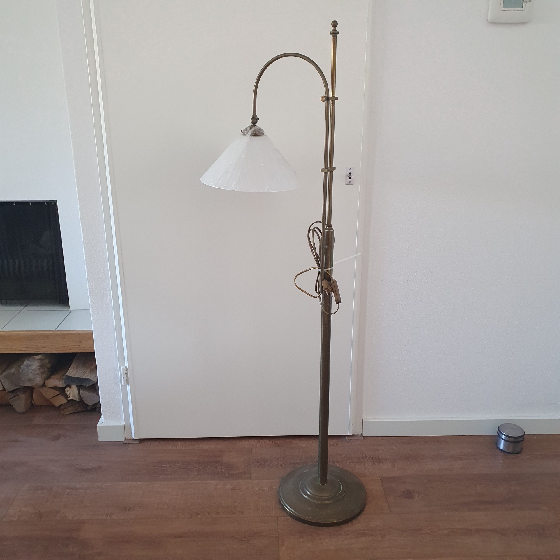Vintage - Vloerlamp - Staande Lamp - Koper - Opaline Kap image 3
