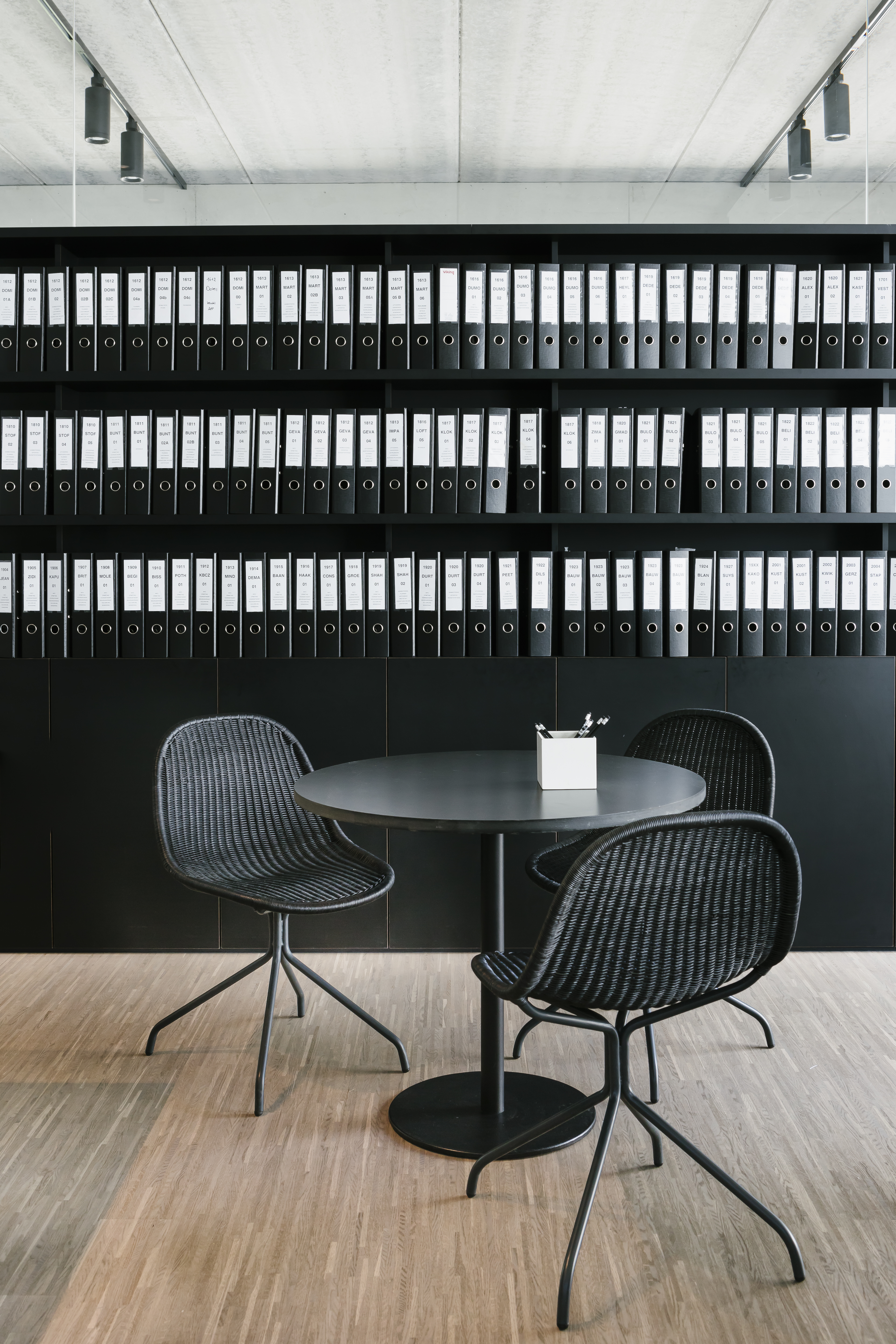 Feelgood Designs • Eetkamer- Bureaustoel Rotan Zwart (indoor) image 7
