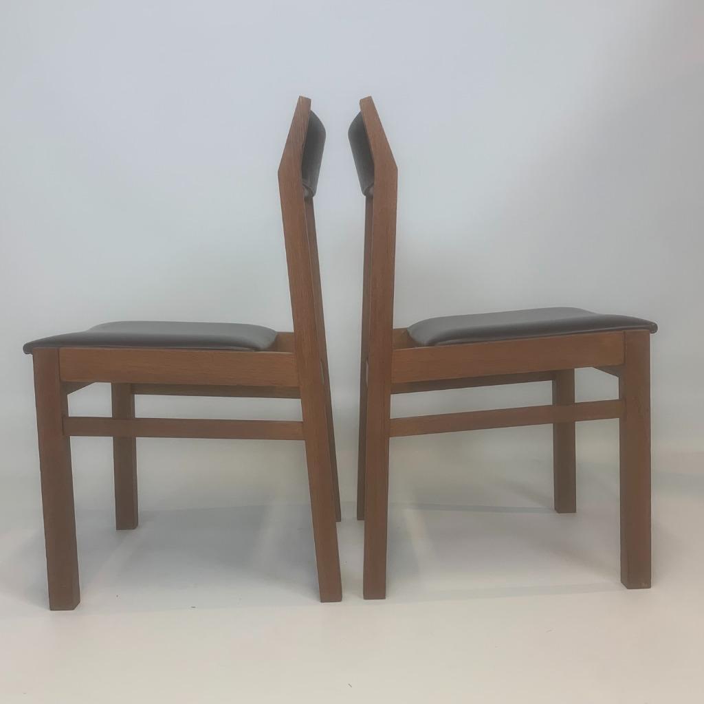 Eetkamerstoelen Van Pieter De Bruyne Voor V-form image 9