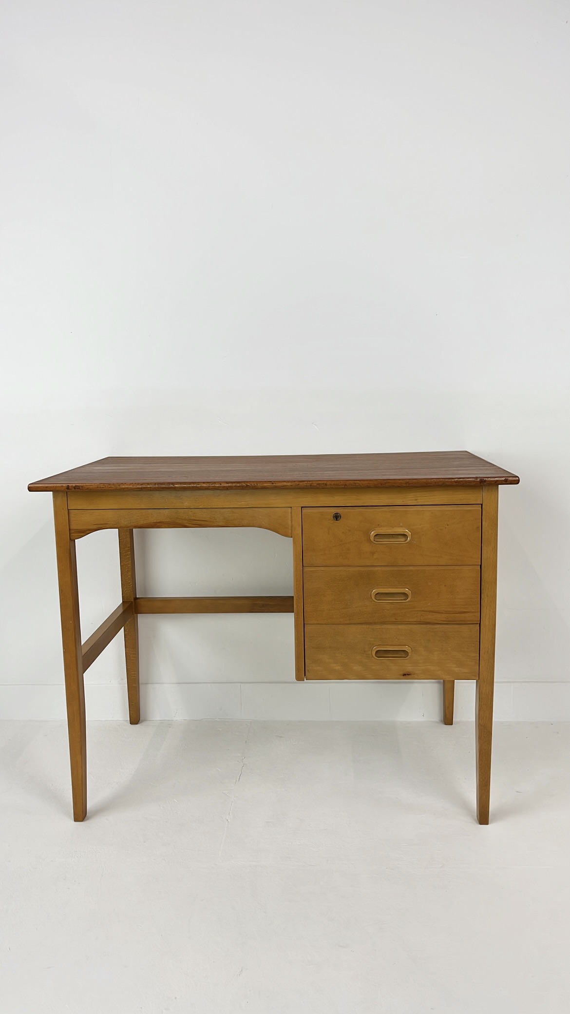 Scandinavisch Vintage Teak Fineren Bureau Veme image 11