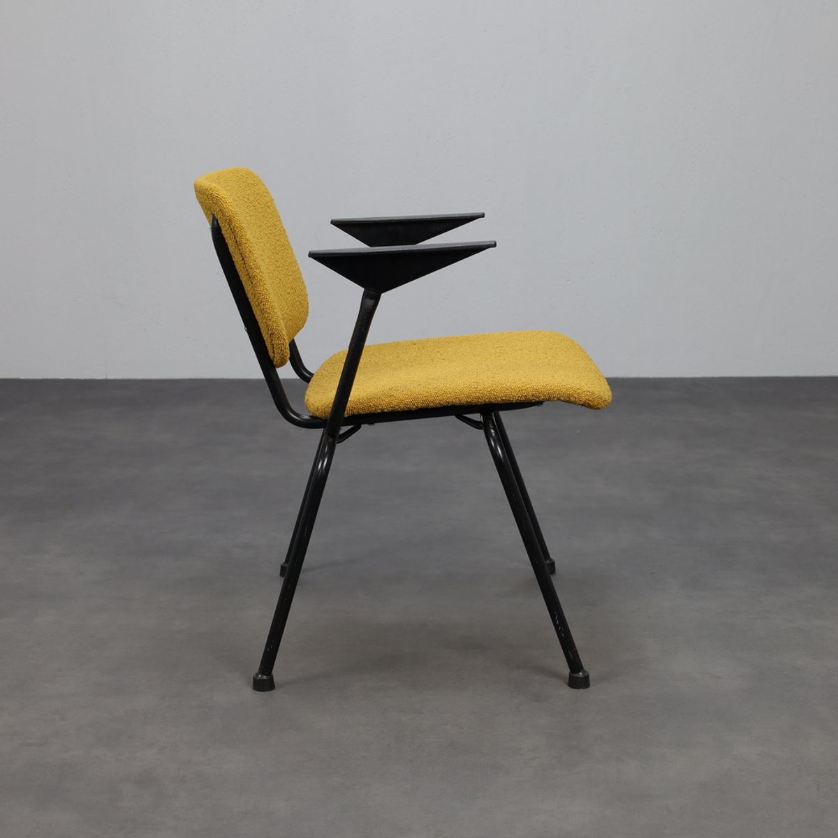 Armchair By Ahrend De Cirkel, 1969 – Reupholstered In Bouclé image 3