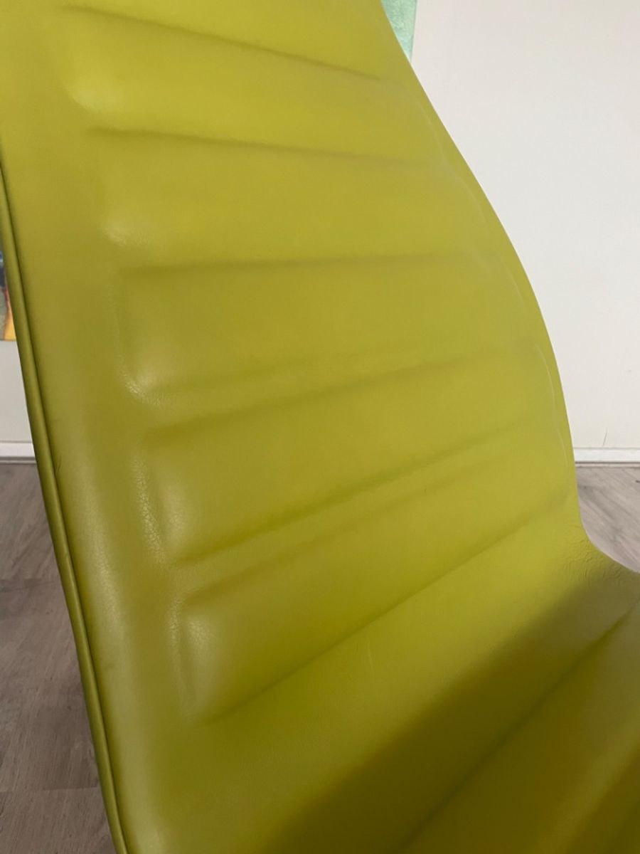 Capellini Lotus Attesa High Back Leather Swivel Relax Chair image 6