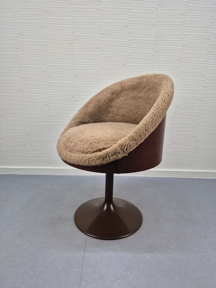 Krukje Met Lage Rugleuning. Vintage Stoeltje Tulp Model. image 3