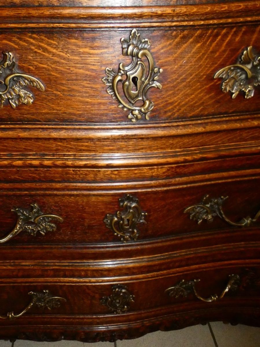 Louis Xv Commode In Massief Eikenhout image 6