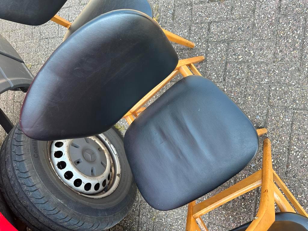 Set Van 4 Vintage Stoelen image 13