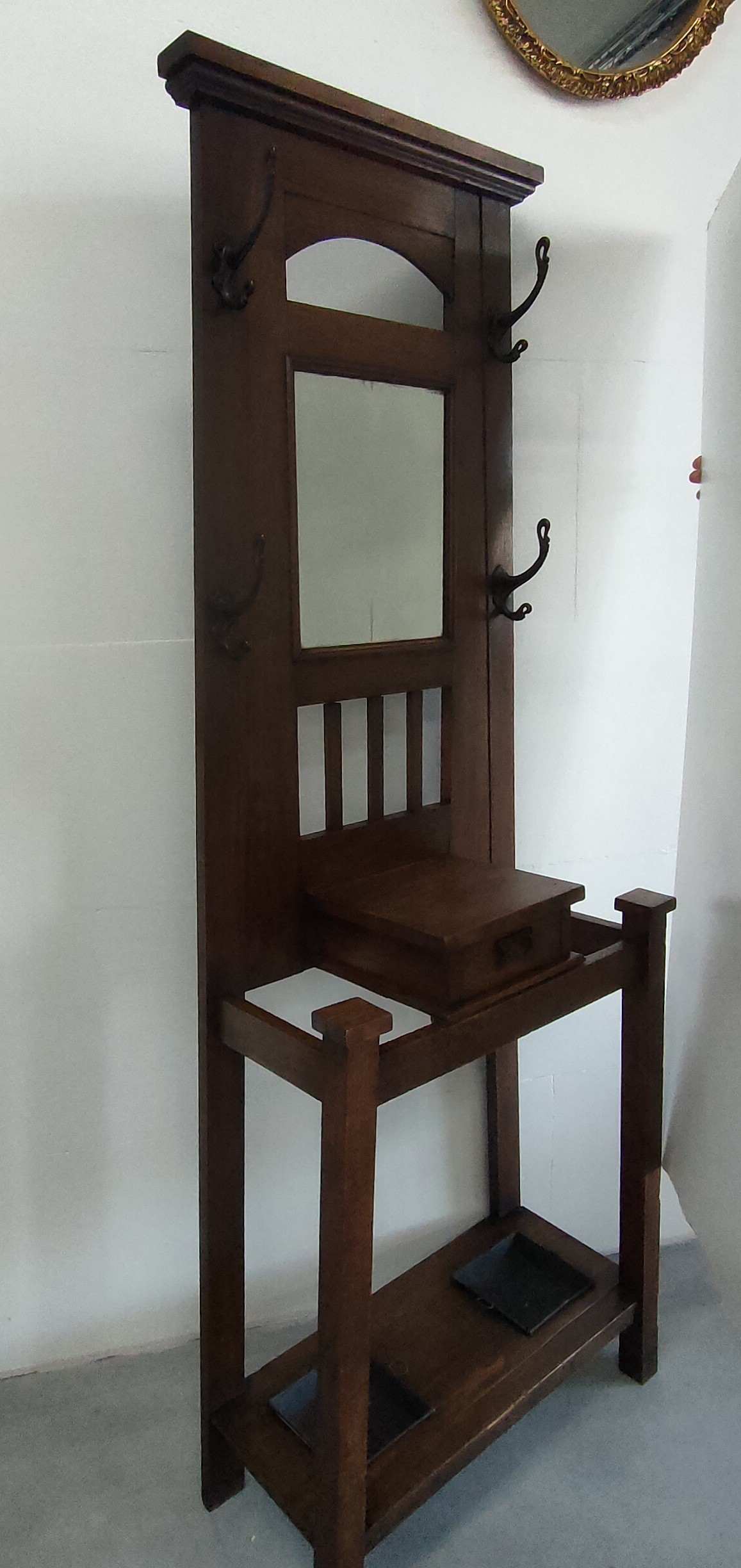 Antieke Arts & Crafts Halmeubel Kapstok (1908) image 3