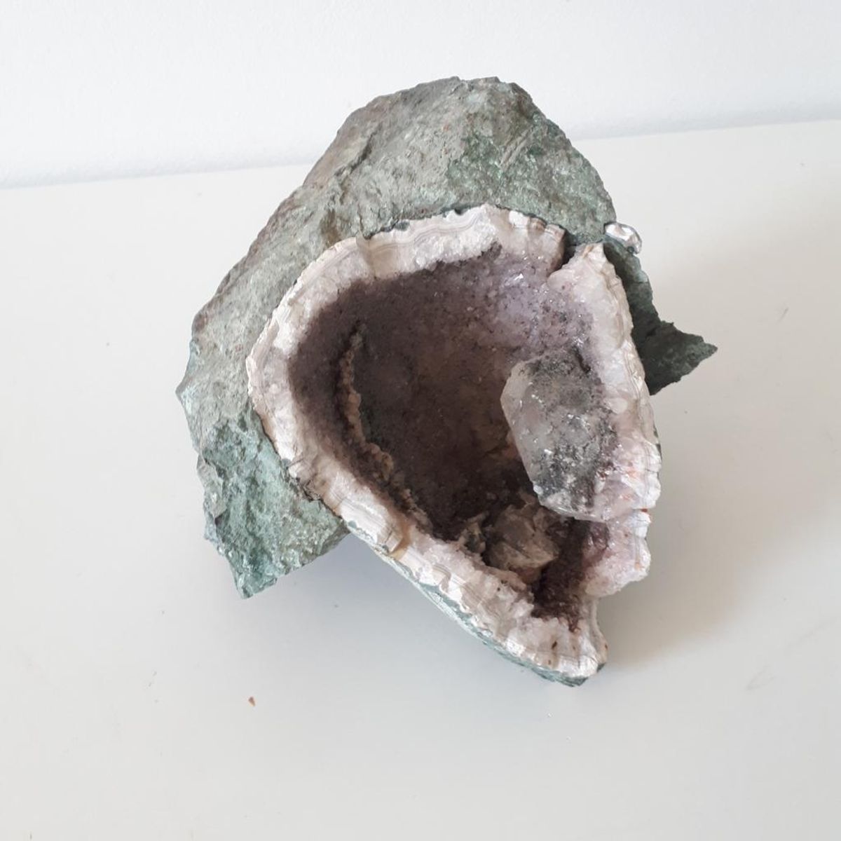 Geode? Steen Met Kristallen Uit Duitsland image 2
