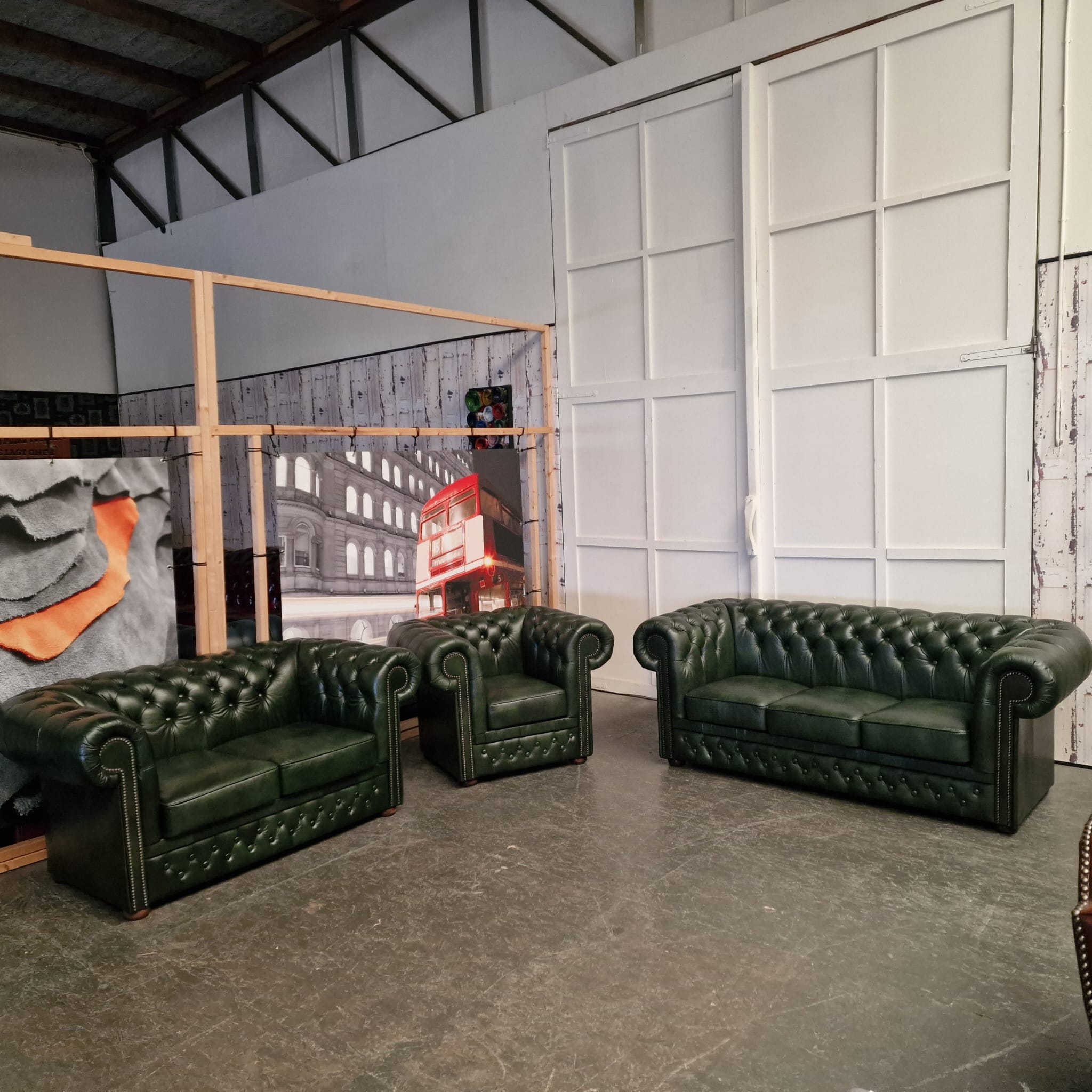 Chesterfield Brighton Antiek Groen – 1+2+3-zits Bankset Met Salontafel image 9