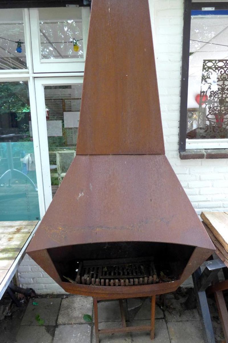 Mooie Zwevende Stalen Open Haard image 4