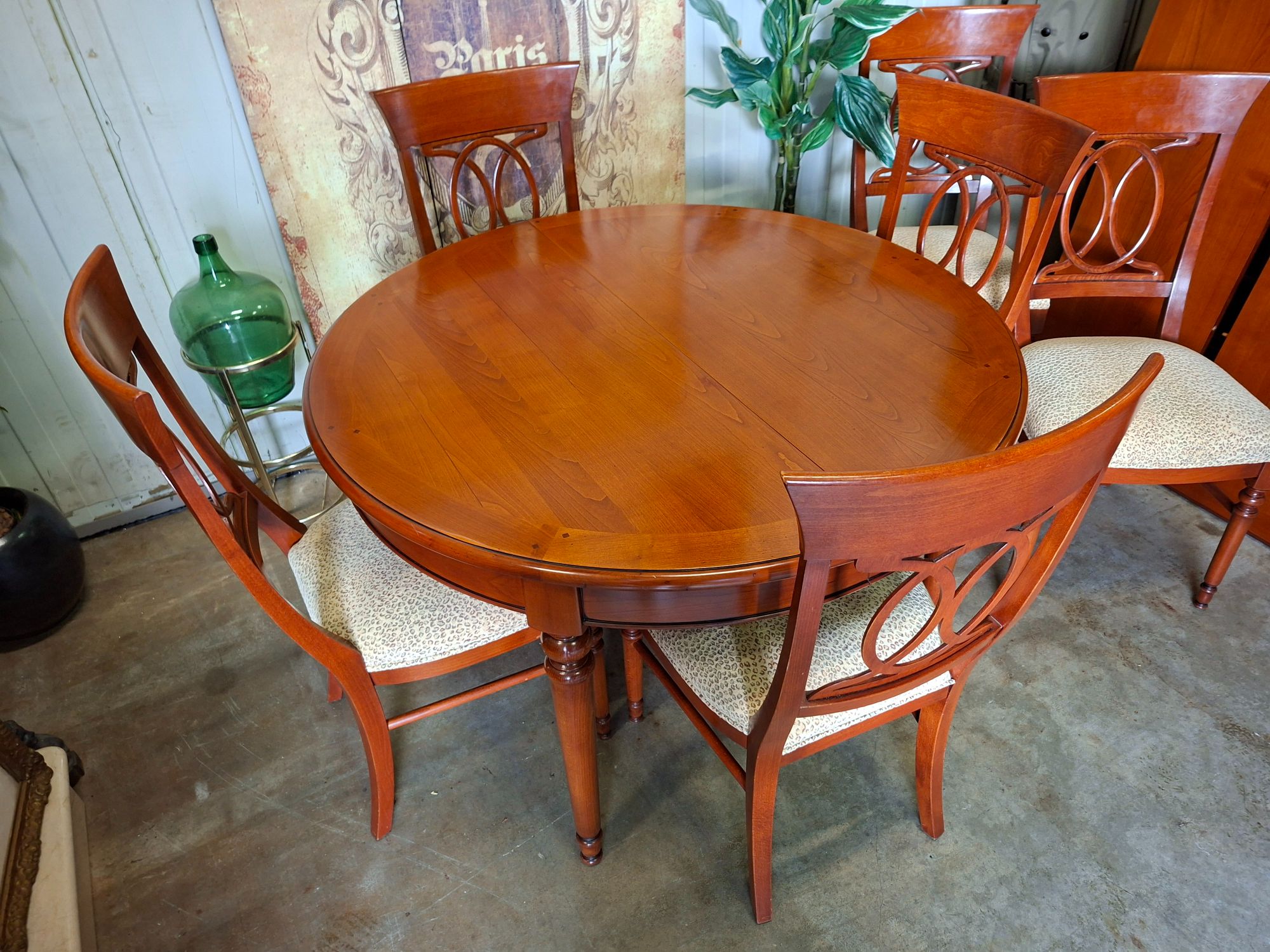 Klassieke Engelse Ronde / Ovale Uitschuifbare Eettafel Met 6st Eetkamerstoelen Kersenhout Afm. 120x120165/210 Cm En 79cm Hoog image 7