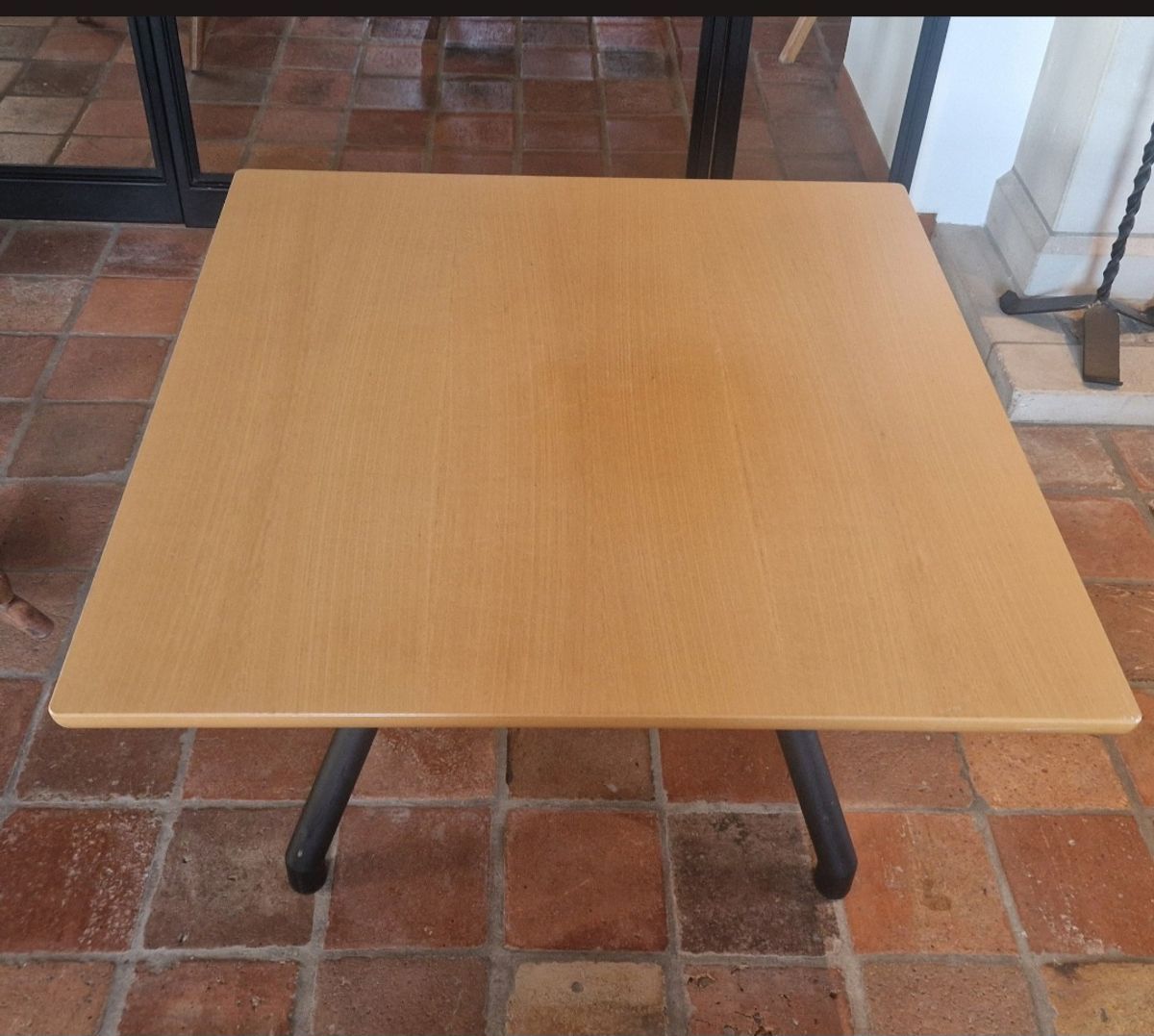 Møremøbler Deens Design Fraaie Vintage Scandinavisch Design Tafel. Gelabeld. image 2